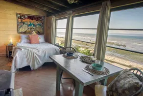 Jasper Inn Olympic Beach Cabin on the Strait of Juan De Fuca - Image 4