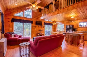 Belle maison spacieuse avec accès à Rangeley Lake et les sentiers de motoneige. - Image 2