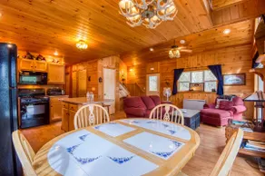 Belle maison spacieuse avec accès à Rangeley Lake et les sentiers de motoneige. - Image 4