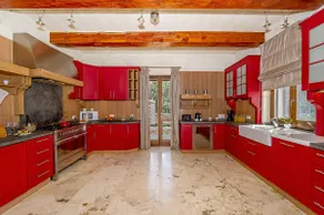 The Almonds Luxury Villa - Image 4