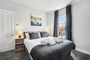 Luxury Modern Entire Home - Image 3