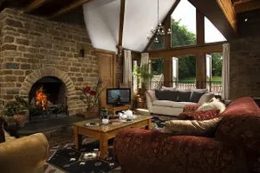 Walnut, an Idyllic Cotswold farm retreat - Image 4