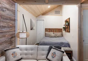 Bugsy's Mountain Retreat - Image 4