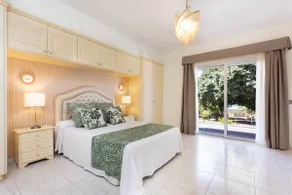 Villa Las Flores: 8000 m2 villa avec piscine privée et jardins - Image 2