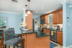 Updated Retreat Near Beach & St. Armand's! Pool - Image 5