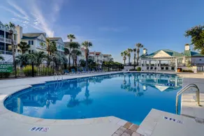 4bd / 4ba Ocean Point Home, 2 min d’accès et 4 min de plage! Piscine communautaire! - Image 5