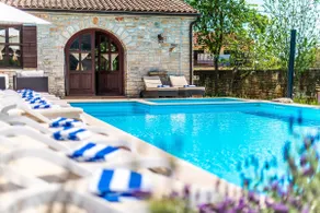 Villa di lusso Murva con sala giochi, barbecue, piscina privata, bellissimo giardino e sauna, Jacuzzi - Image 4