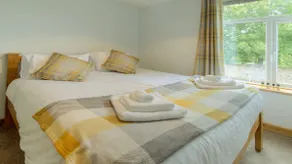 Beach Breeze Cottage - 3 Bed - Image 3