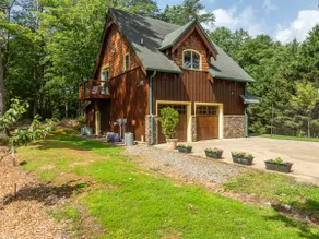The Carriage House - Image 4