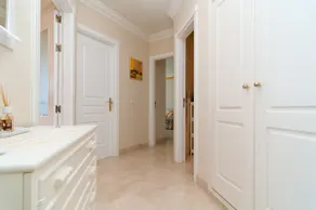 Magnificent apartment in Terrazas Del Duque 1 - Image 4