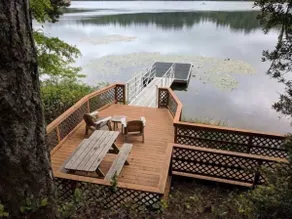 Munsel Lake Landing è una casa fronte lago con 4 camere da letto, 2 bagni di 1600 piedi quadrati - Image 2