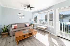 Pacific Bungalow in Oceanside with Backyard & Tiny House - Image 2