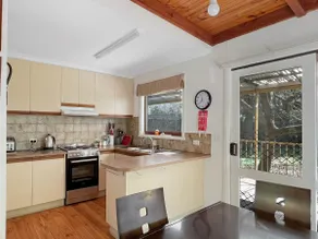 ”Banksia Cottage” by Halls Gap Accommodation - Image 5