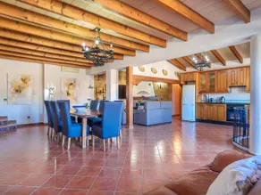 Ferienhaus mit Terrasse, privatem Pool und Grill | Bergblick - Image 2