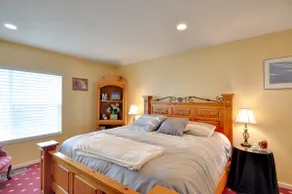 Waterfront Oregon Abode w/ Balcony & Ocean Views! - Image 4