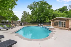 Rock House on Cypress Creek - Image 2