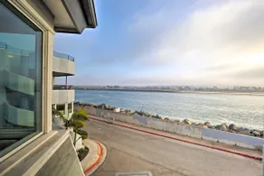 Chic Bay View Condo < 10 Miles to Dtwn San Diego! - Image 3
