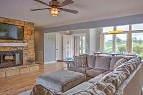 Monticello Home w/ Multi-Level Deck on 2 Acres! - Image 4
