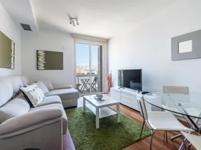 376 - Plaza Catalunya Balcony Apartment - Image 3
