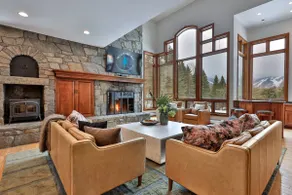 The Mountainside House - Luxury Home, Indoor Hot Tub, Ski Home, Private Shuttle - Image 2