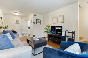 Central Austin 2 Story Apt | Sleeps 4 + Free Prkg - Image 3