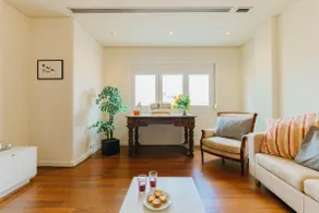 Rent4Rest Lisbon Family & Friends apartment in Roma Avenue - Image 5