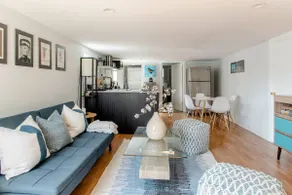 2BR Apt + Self Check-in + Walk to Park Street - Image 2
