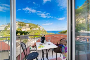 SorrentoVibes - Luxury Home Sea View & Jacuzzi in Sorrento centre - Image 3