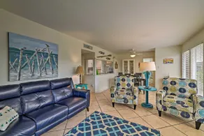 Breezy Corpus Christi Condo w/ Deck + Fishing Dock - Image 4