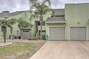 Breezy Corpus Christi Condo w/ Deck + Fishing Dock - Image 2