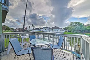 Breezy Corpus Christi Condo w/ Deck + Fishing Dock - Image 3