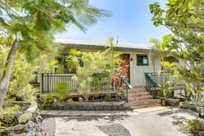 Kaptajn Cook 'Anji's Beach House' w / Lanai & Views! - Image 4