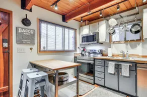 Inviting Mt Hood Cabin w/ Porch: 1 Mi to Skibowl! - Image 3