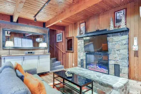 Inviting Mt Hood Cabin w/ Porch: 1 Mi to Skibowl! - Image 2
