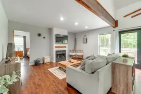 Family Home w/ Deck ~ 2 Mi to Camelback Mountain! - Image 3
