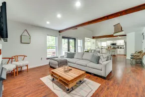 Family Home w/ Deck ~ 2 Mi to Camelback Mountain! - Image 5