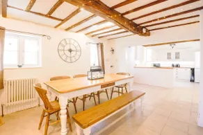 The Old Coach house- a delightful home from home - Image 2