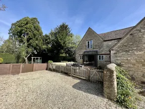 The Old Coach House - Image 4