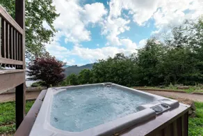 INNENPOOL! SPEKTAKULÄRE AUSSICHT! HOT TUB, KAMIN, FEUERWEHR!  Chatt TN 21 Meilen - Image 3