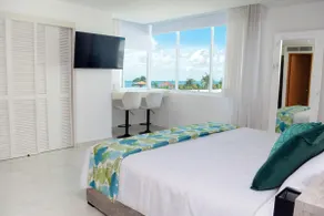Studio 3 on the beach, excellent choice - Image 2