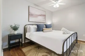 Hyde Park Studio Apt + King Bed and Free Parking - Image 3
