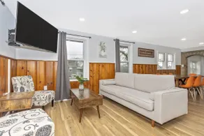 338 judysplaces in Lansdowne, 6BR, 2 BA, renovated SFH - Image 2