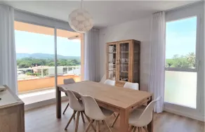 Renovated, seaview, top floor, communal pool - 3R - Image 5