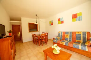 Apartment with garden & pool - 2 Rooms - Image 3