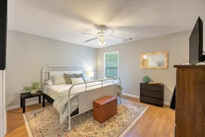 Charming Gray Home- 5 mins from GSU! - Image 3