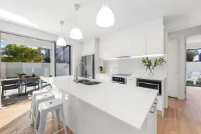 Waves Beach House - Image 4