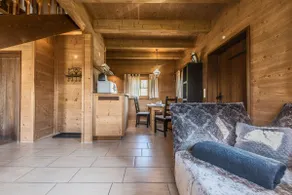 Chalet with sauna & whirlpool tub. - Image 5