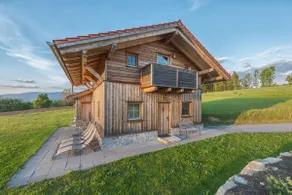 Chalet with sauna & whirlpool tub. - Image 2