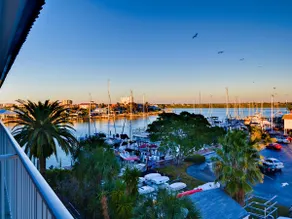 Bayside Condos 29 City and bay views 659 - Image 3