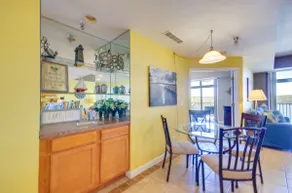 Lakefront Osage Beach Condo: Balcony & Pool Access - Image 5